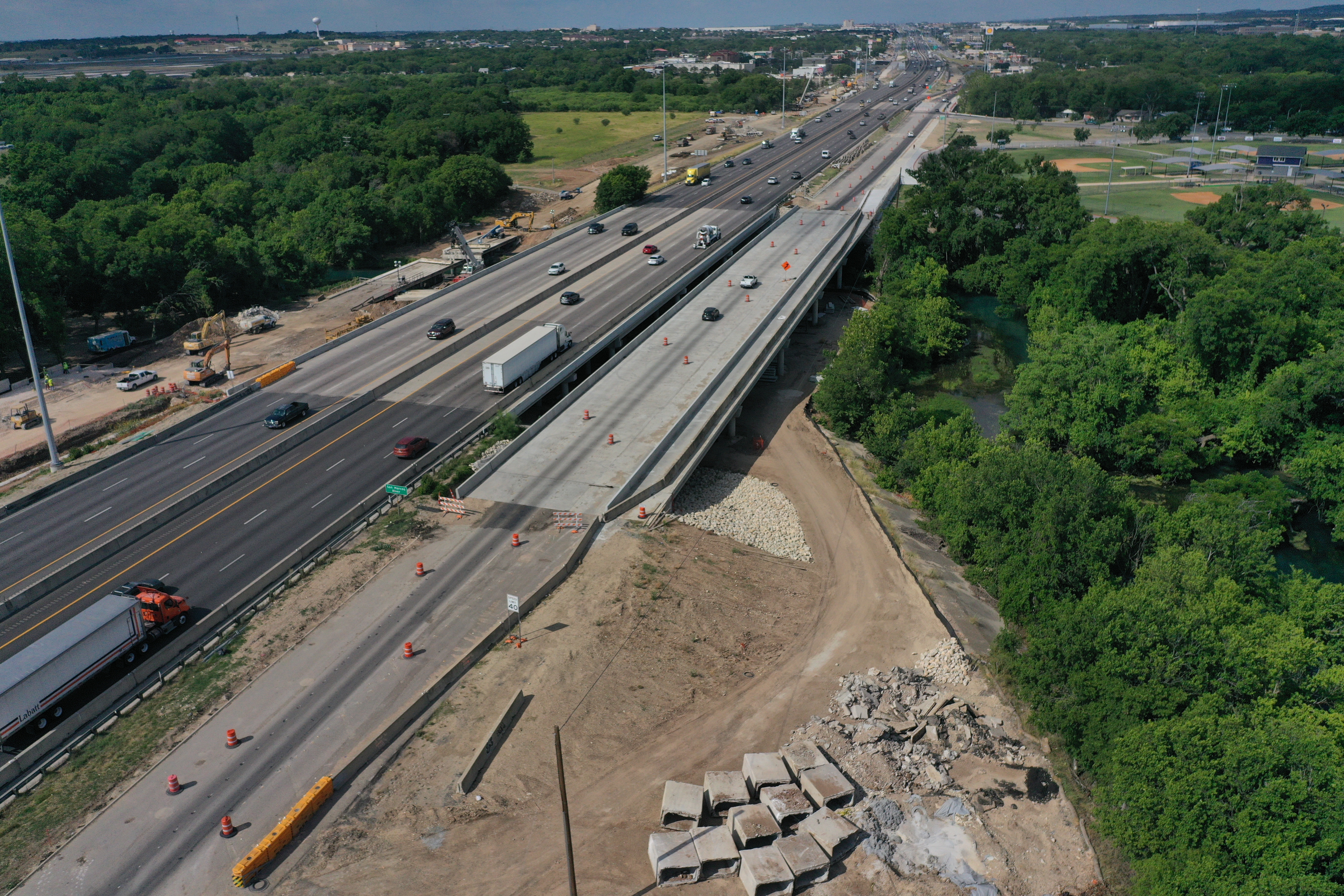 SB I-35 frontage road bridge at the San Marcos river - May 2022